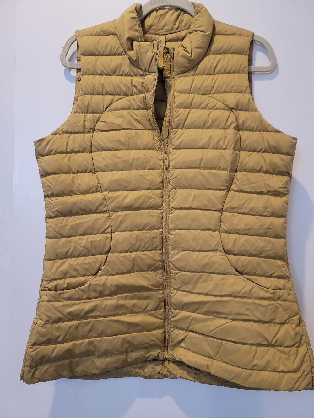 LULULEMON Pack it Down Vest Women Puffer Vest Size 12 Color Vintage Gold
